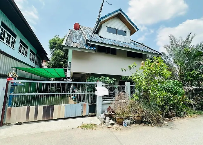 Spacious 70sqm Jungle Loft Peaceful Escape Apartment