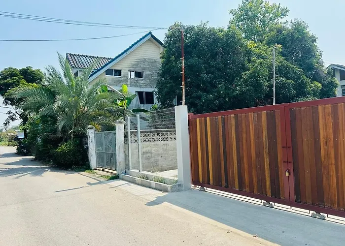 Apartment Spacious 70sqm Jungle Loft Peaceful Escape *