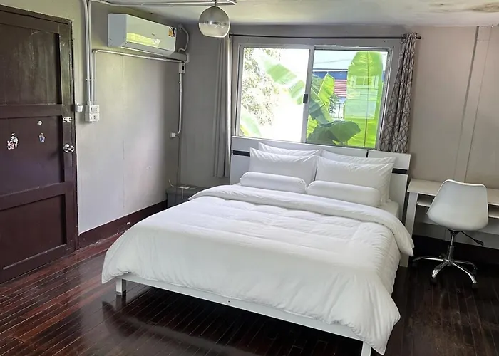 Spacious 70sqm Jungle Loft Peaceful Escape Bangkok